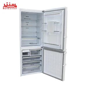 تصویر یک یخچال فریزر ایستاده با طراحی درب بالا برای یخچال و درب پایین برای فریزر را نشان می‌دهد.